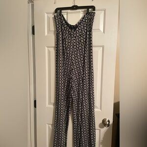 Black and White stretchy pants 2XL